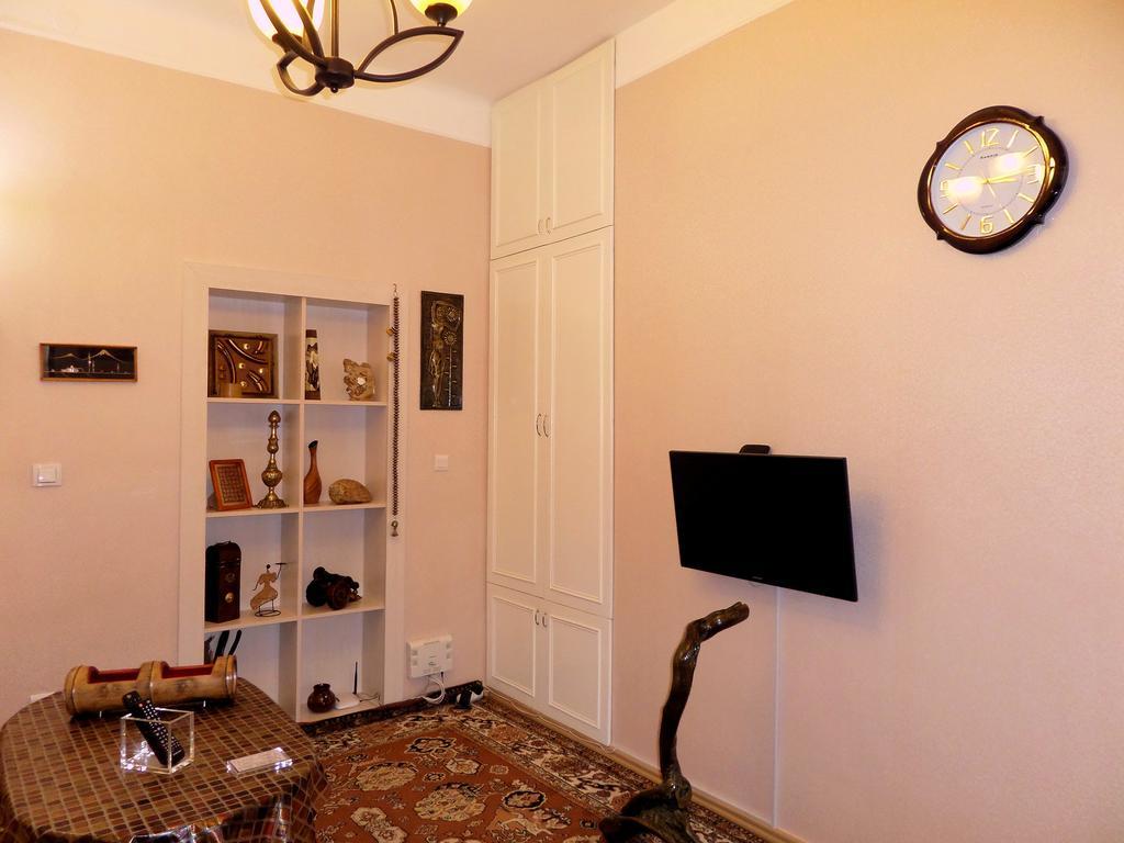 Ara & Gaya Аpartment Διαμέρισμα Γιερεβάν Εξωτερικό φωτογραφία