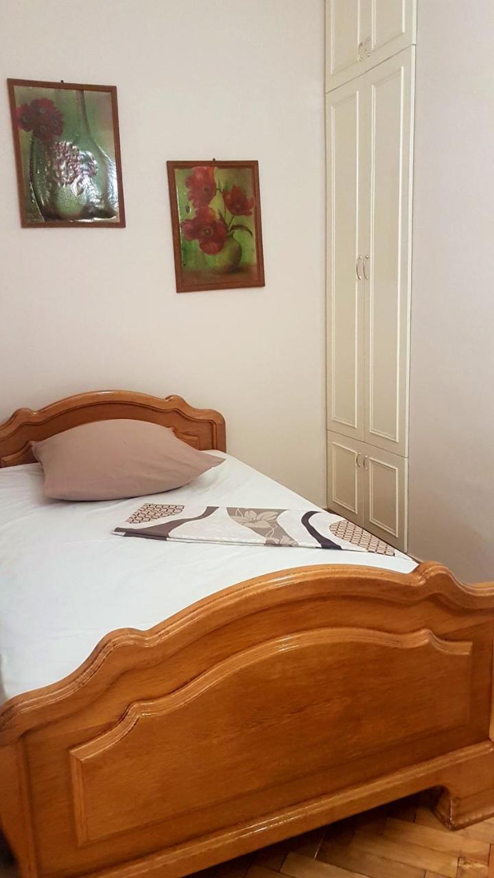 Ara & Gaya Аpartment Διαμέρισμα Γιερεβάν Εξωτερικό φωτογραφία